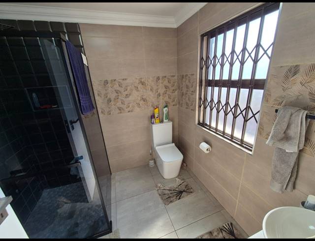 3 BEDROOM HOUSE FOR SALE IN HELDERWYK